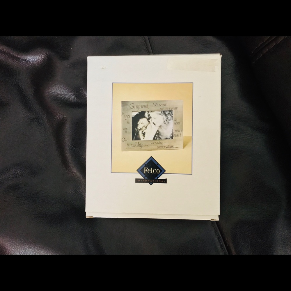 NWT Girlfriend Picture Frame - Picture 3 of 3